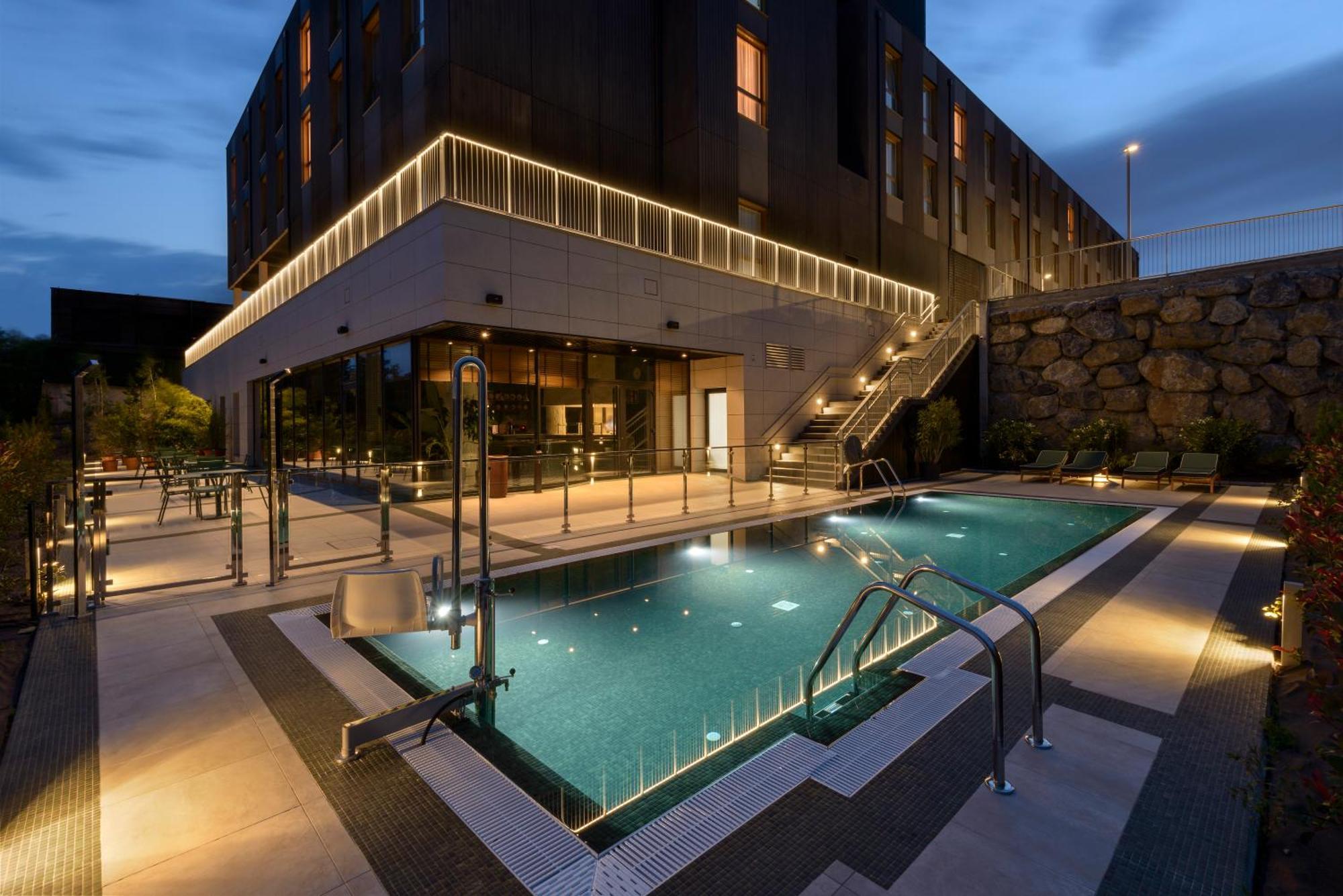 Hotel Tres Reyes ซานเซบาสเตียน ภายนอก รูปภาพ