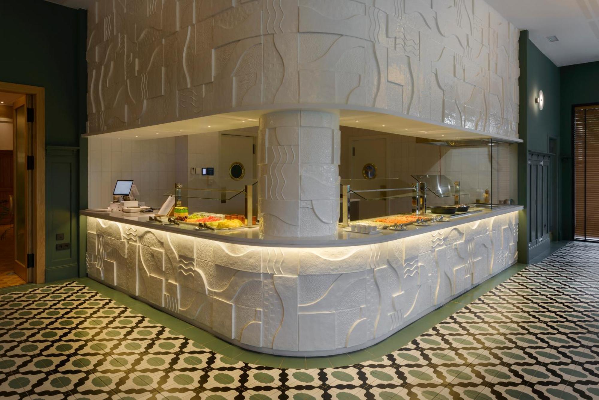Hotel Tres Reyes ซานเซบาสเตียน ภายนอก รูปภาพ