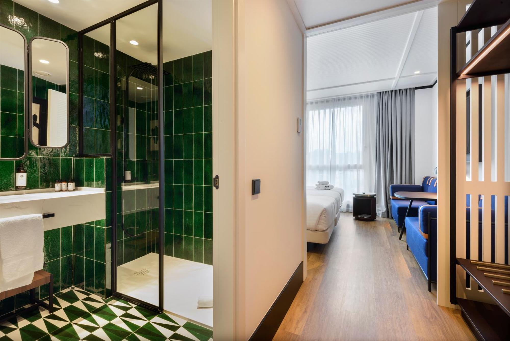 Hotel Tres Reyes ซานเซบาสเตียน ภายนอก รูปภาพ