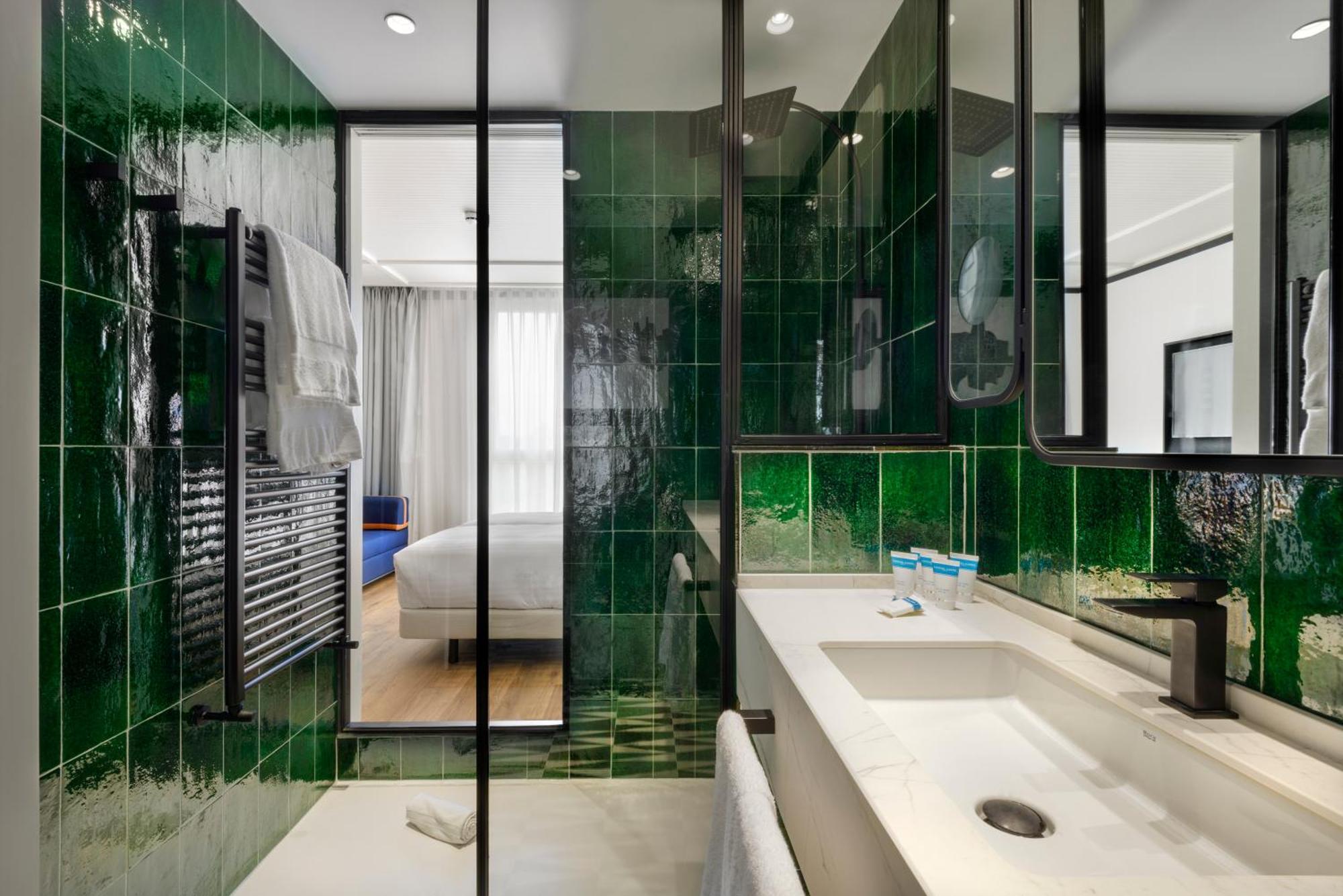 Hotel Tres Reyes ซานเซบาสเตียน ภายนอก รูปภาพ