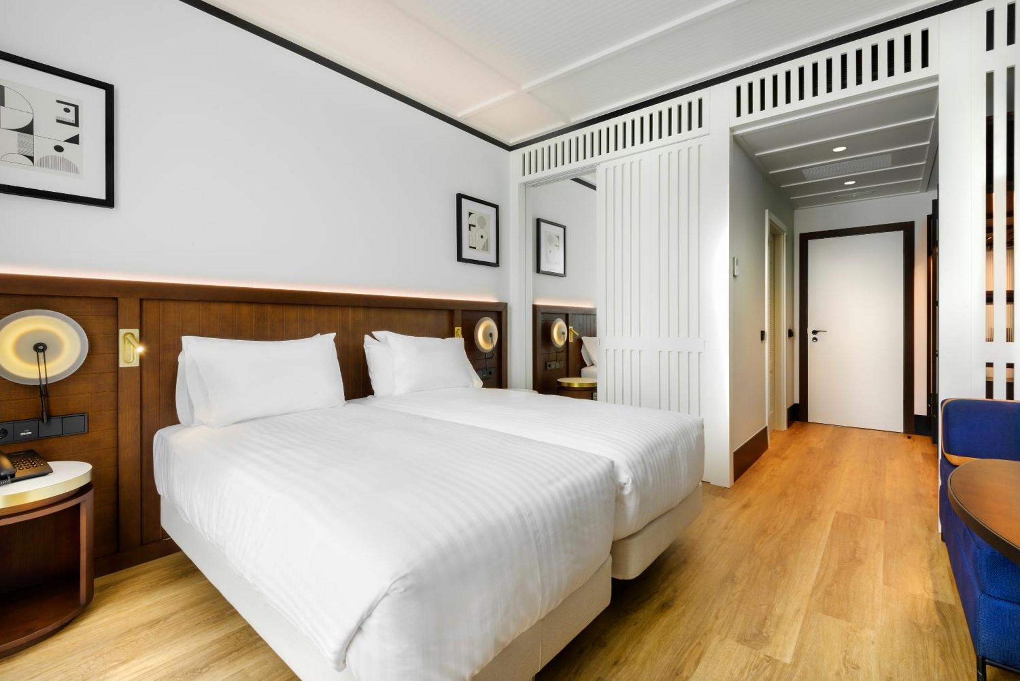 Hotel Tres Reyes ซานเซบาสเตียน ภายนอก รูปภาพ