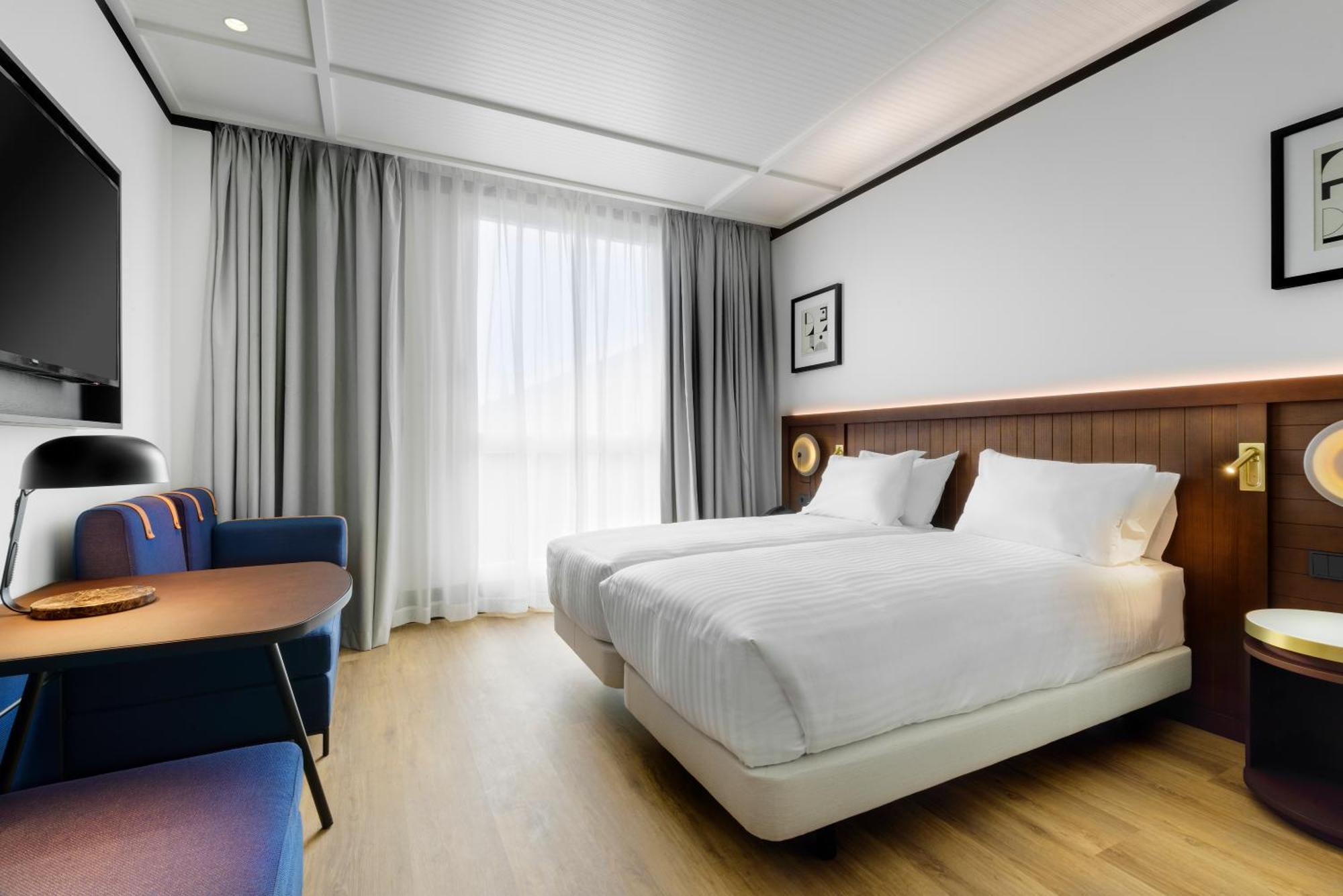 Hotel Tres Reyes ซานเซบาสเตียน ภายนอก รูปภาพ