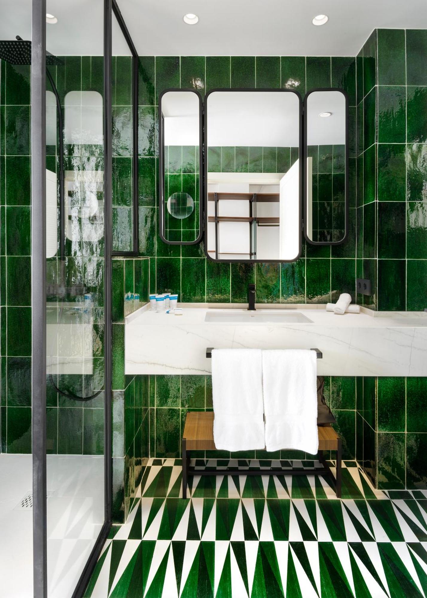 Hotel Tres Reyes ซานเซบาสเตียน ภายนอก รูปภาพ