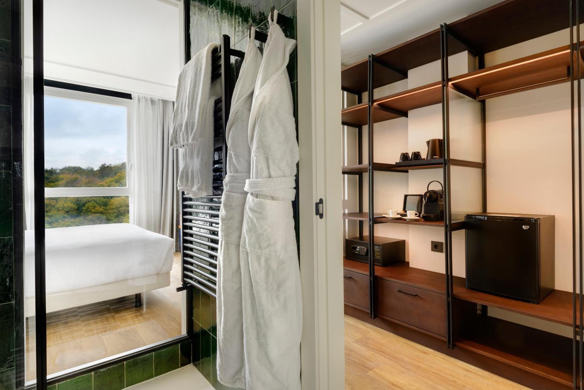 Hotel Tres Reyes ซานเซบาสเตียน ภายนอก รูปภาพ
